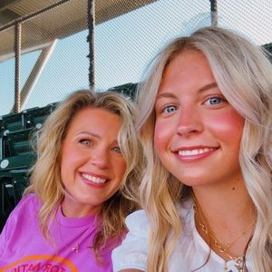 Meet your Posher, Ella